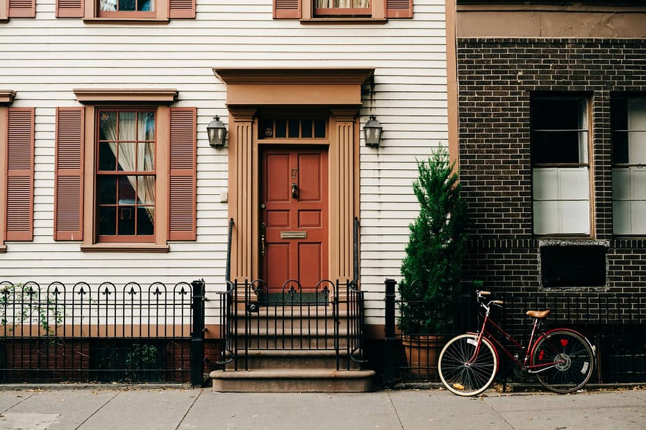How to build an exterior door