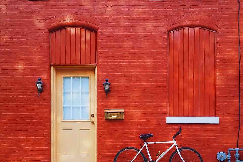 an unsecure front door